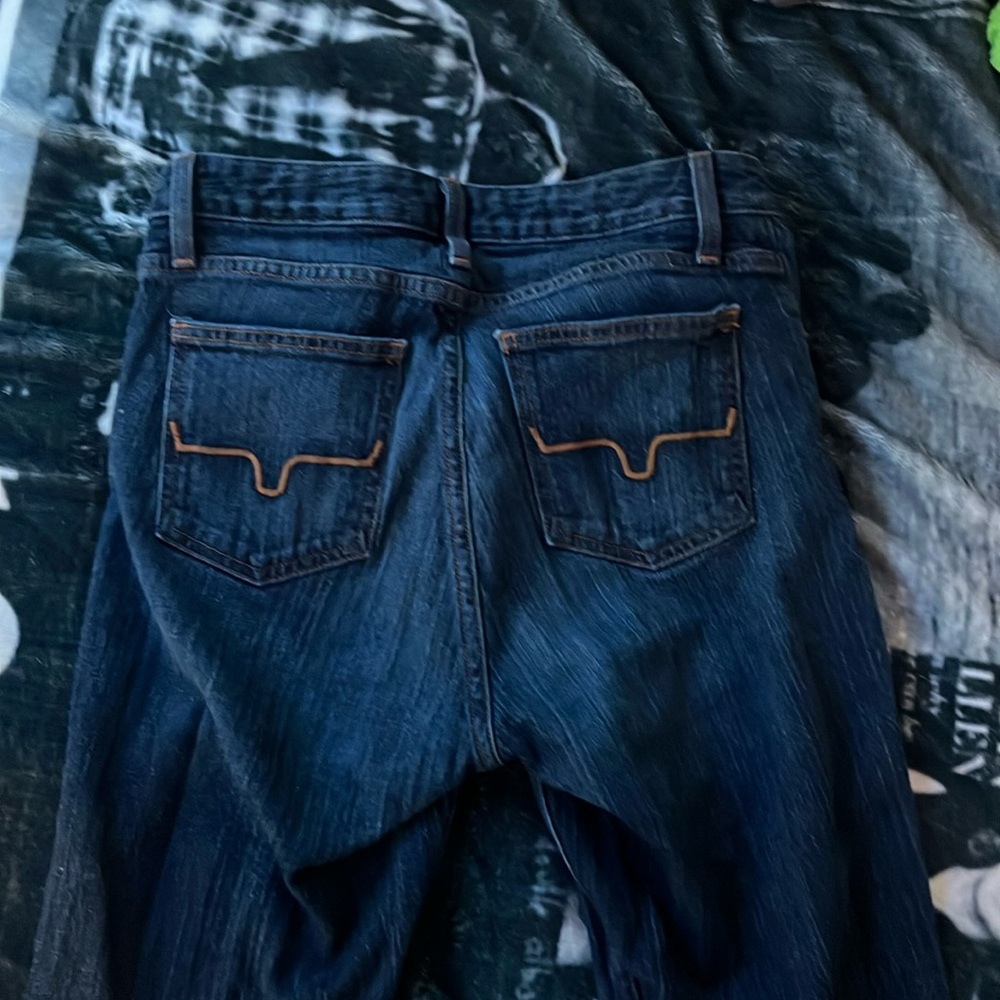 Brand new not worn much no holes only selling because they are to shortSize 2/30
